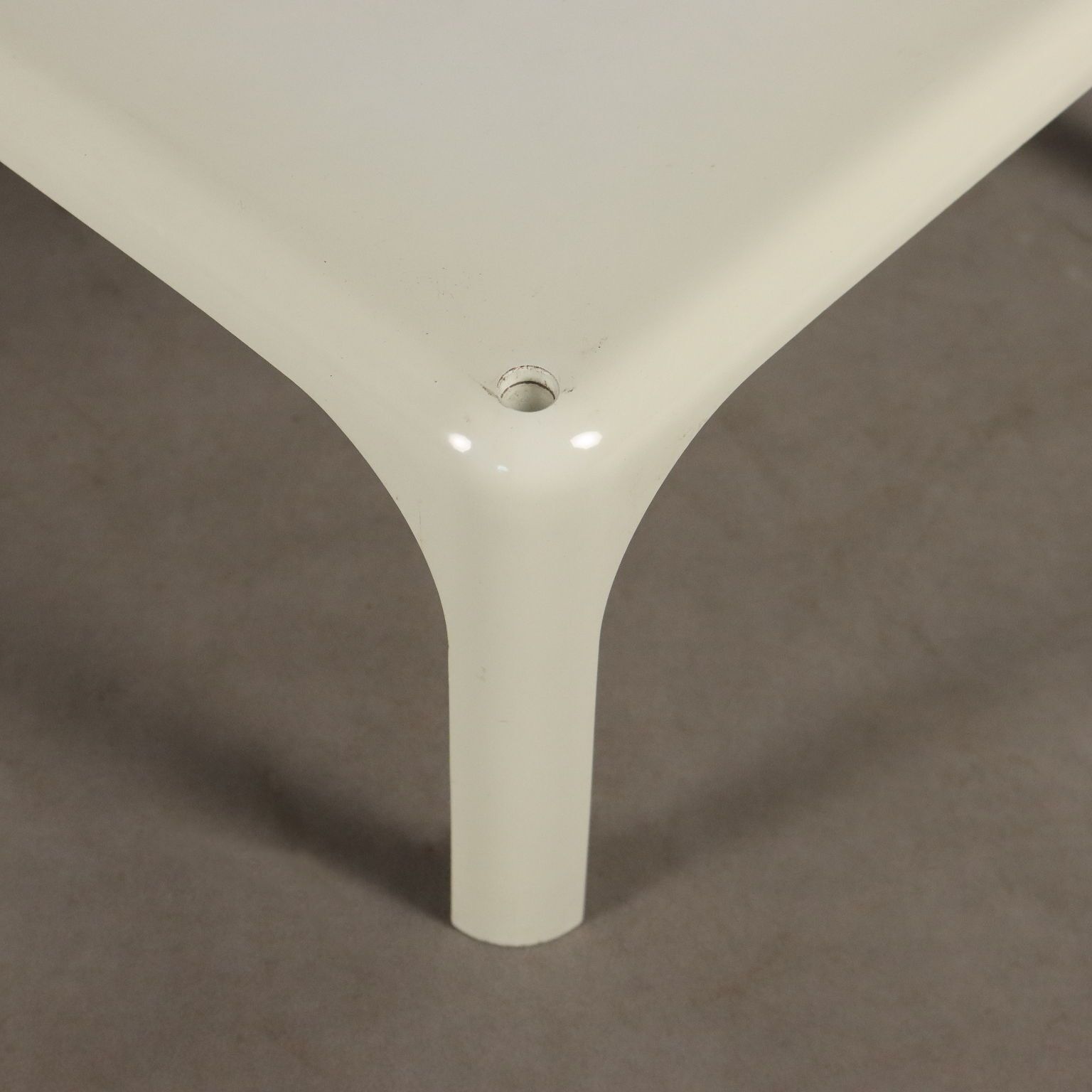 Artemide Demetrio Coffee Tables Plastic Design Magistretti 1970s photo vinterior