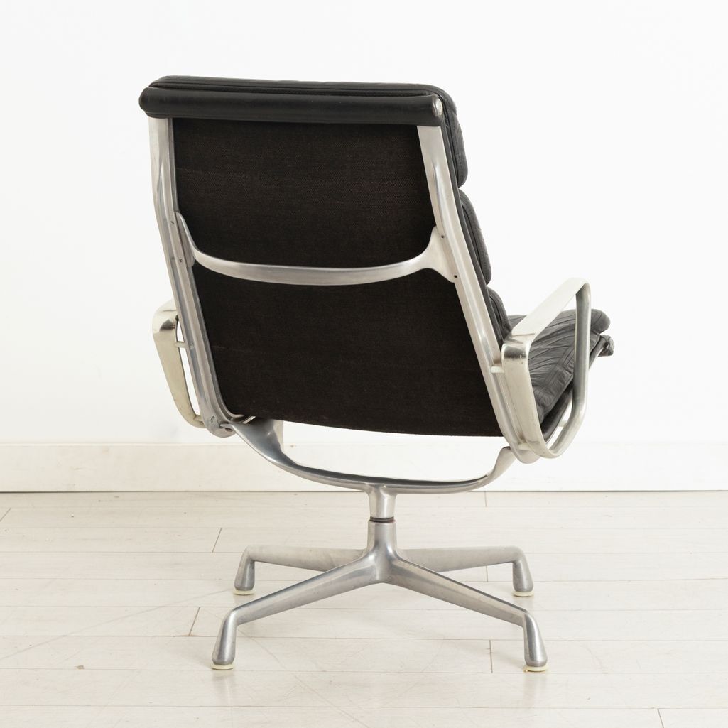 Soft Pad Aluminium Desk Chair Model A216 In Black Leather By Charles & Ray Eames For Herman Miller C.1975 photo Furniture