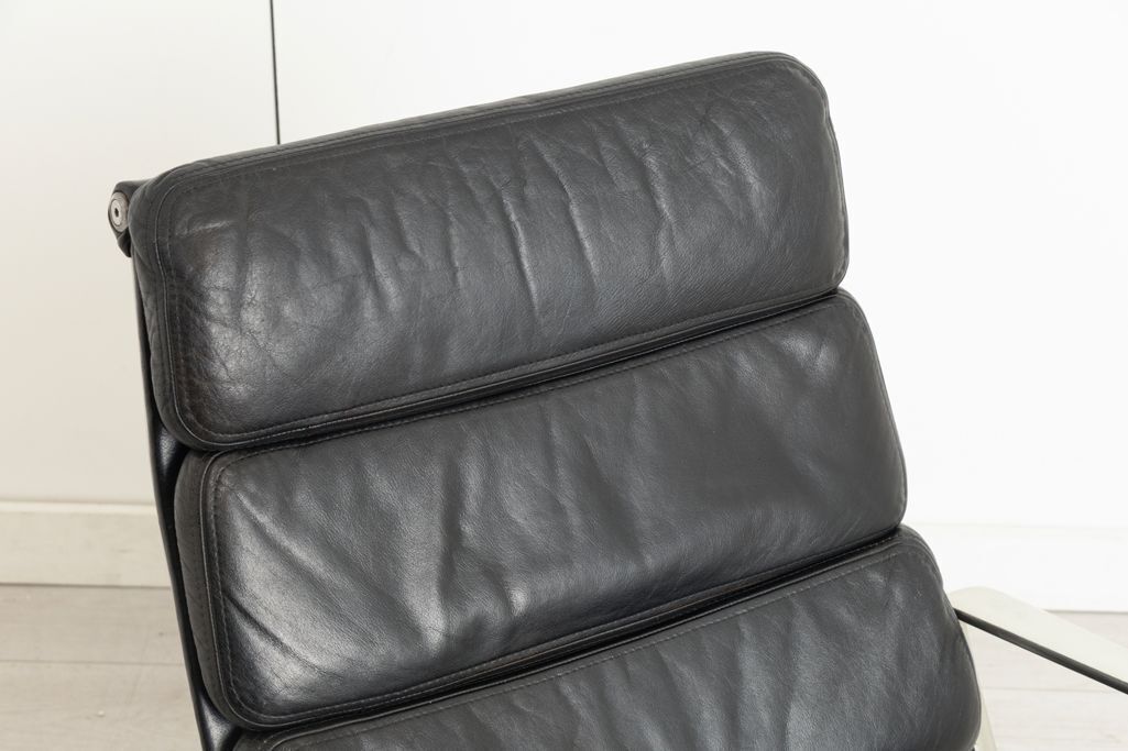 Soft Pad Aluminium Desk Chair Model A216 In Black Leather By Charles & Ray Eames For Herman Miller C.1975 photo vinterior