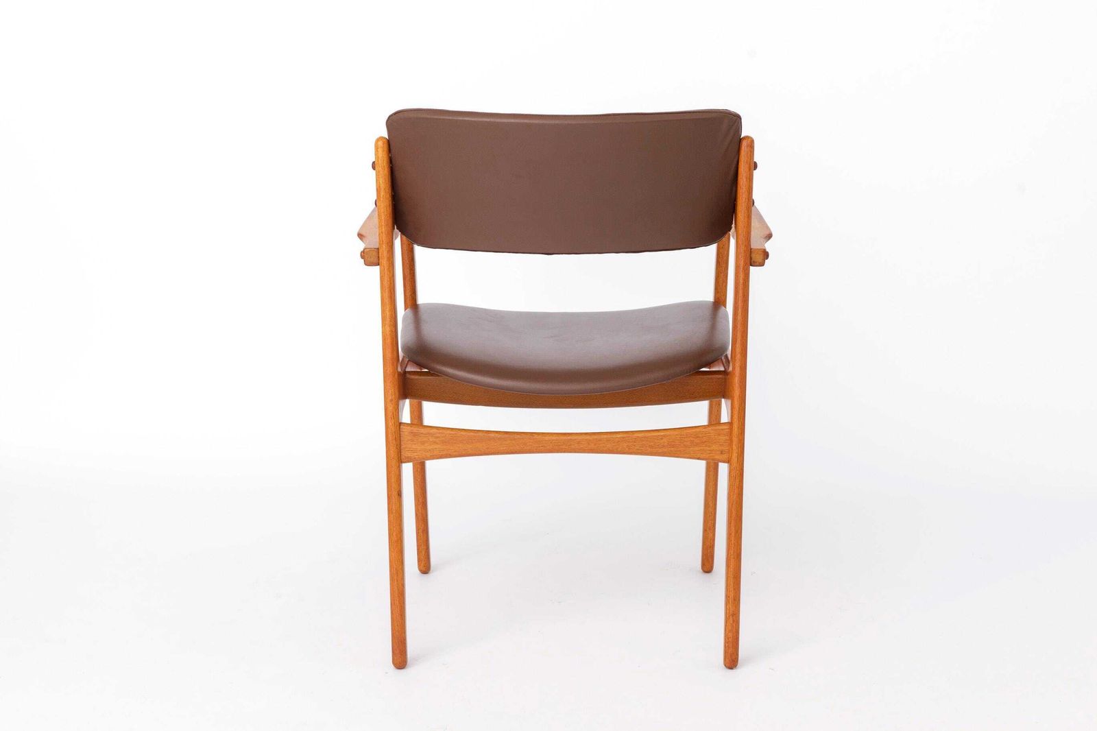 Vintage Erik Buch Model 49 fauteuils in teakhout, Denemarken ca. jaren 1960 – set van 2 Deense mid-century eetkamerstoelen photo vintage