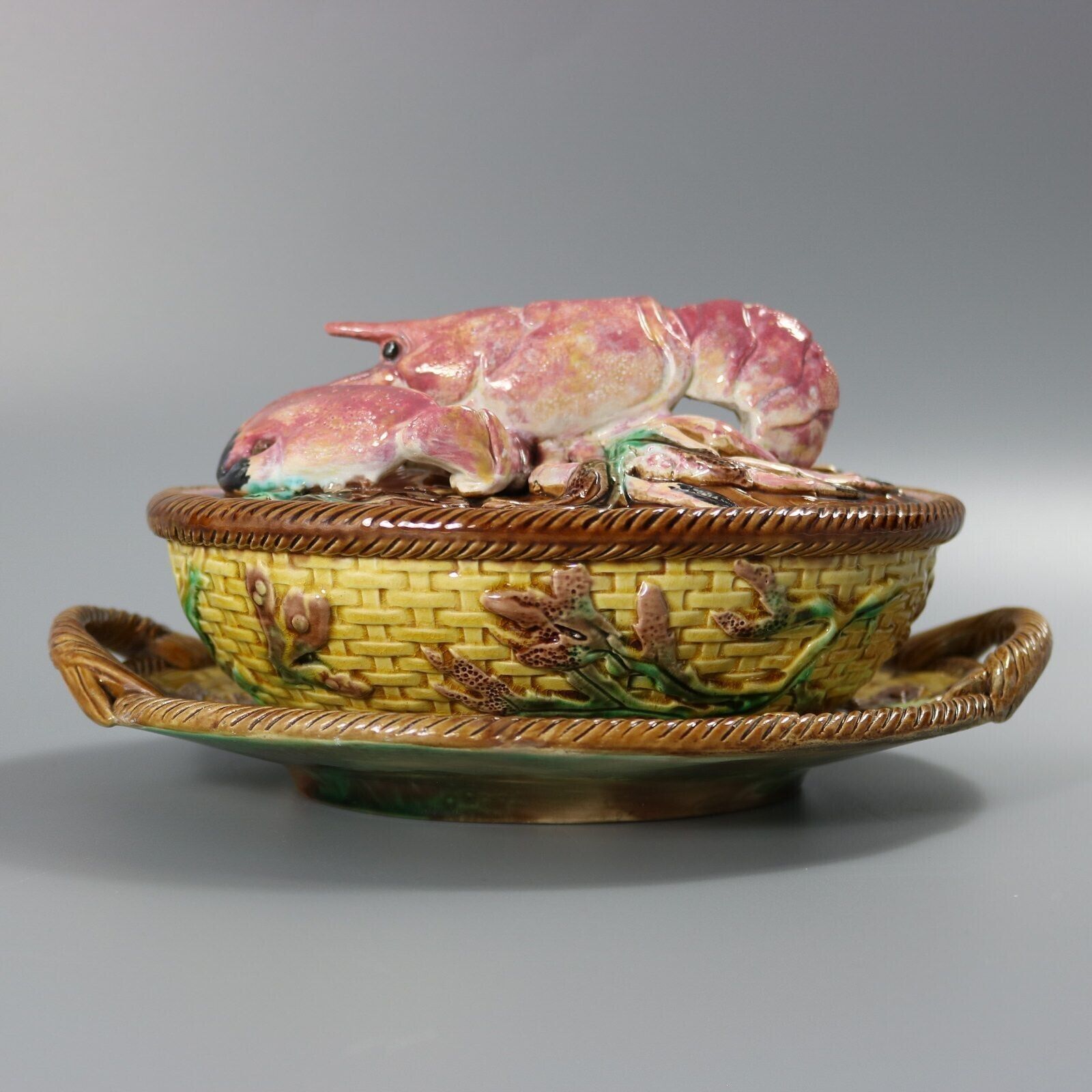 photo vintage George Jones Majolica Schotel met Kreeft