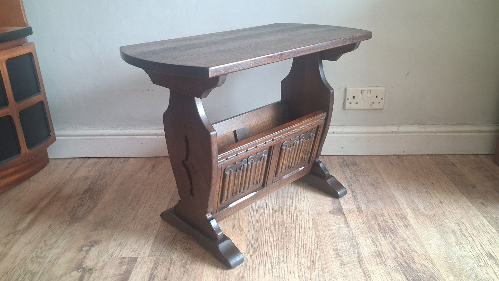 Delightful Old Charm  Oak Magazine Table /Coffee Table In Very Good Condition photo 173.0