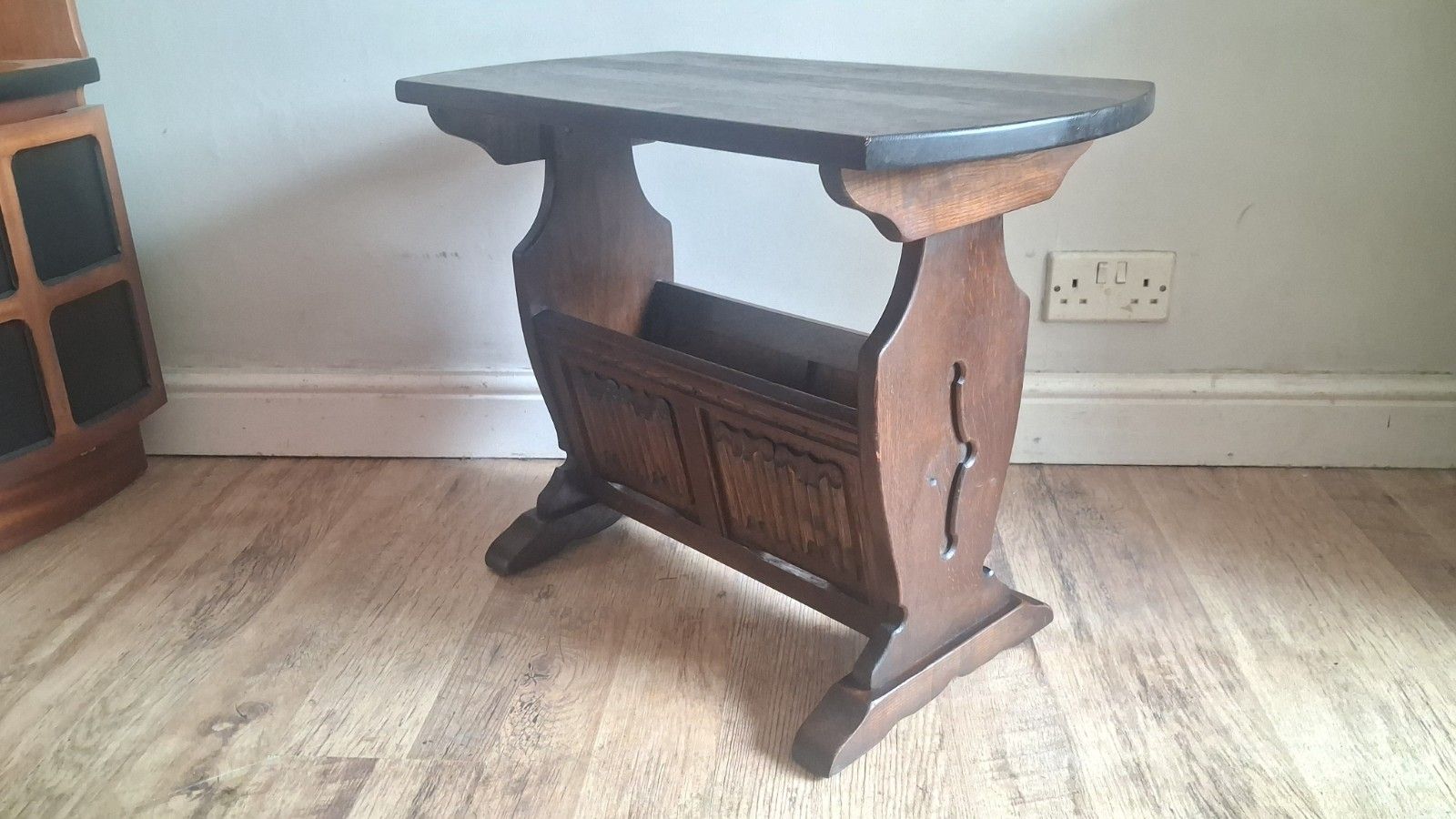 photo furniture Delightful Old Charm  Oak Magazine Table /Coffee Table In Very Good Condition