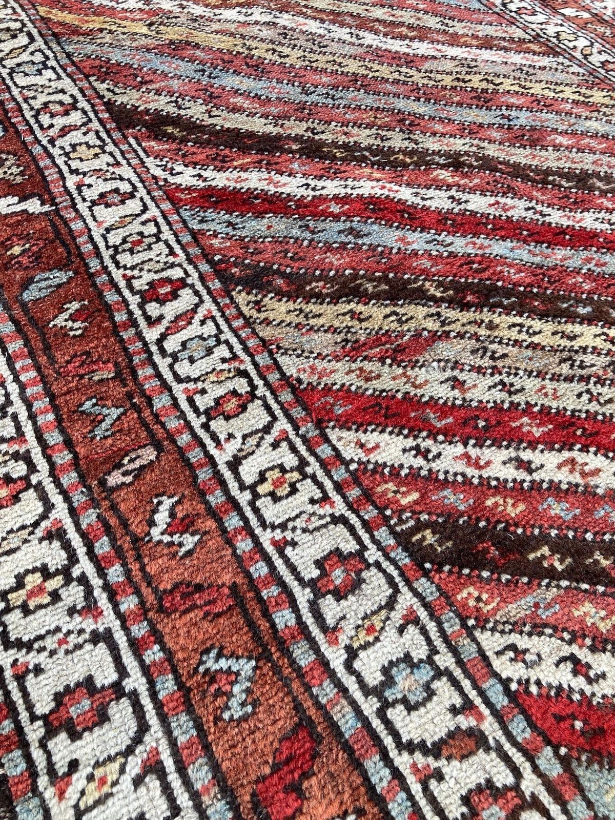 photo vintage Antiek Koerdisch loper 2,63m x 1,09m