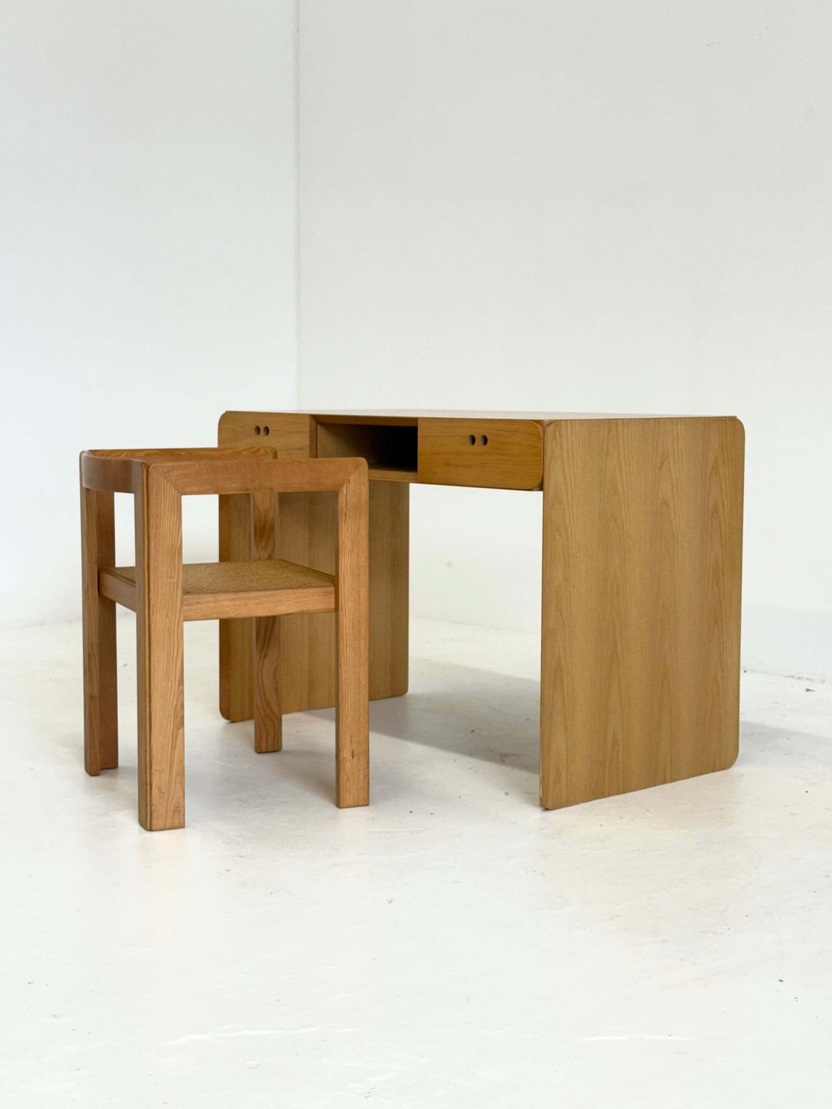 Samara Desk And Chair Set By Derk Jan De Vries For Maisa Di Seveso photo Furniture