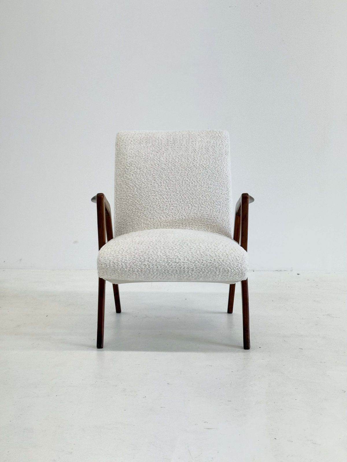 photo furniture Italian Mid Century Lounge Armchair In Cherry Wood With White Buckle