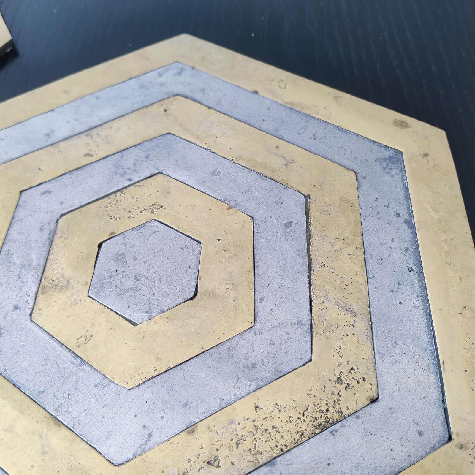 photo vinterior Pair Of David Marshall Brutalist 1980s Large Hand Cast Brass And Aluminium Large Trivets/Trays