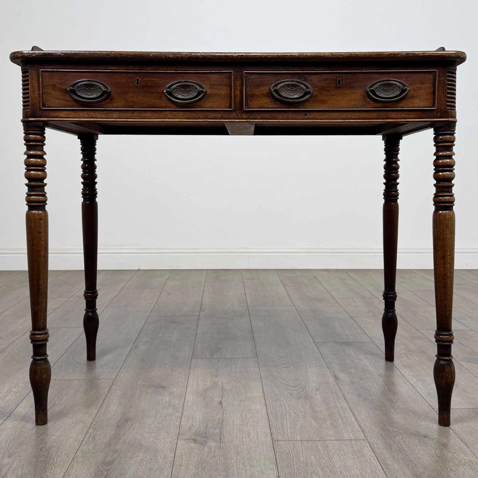 Antique 18th Century Georgian Writing Table In Mahogany ( Af 5693 )