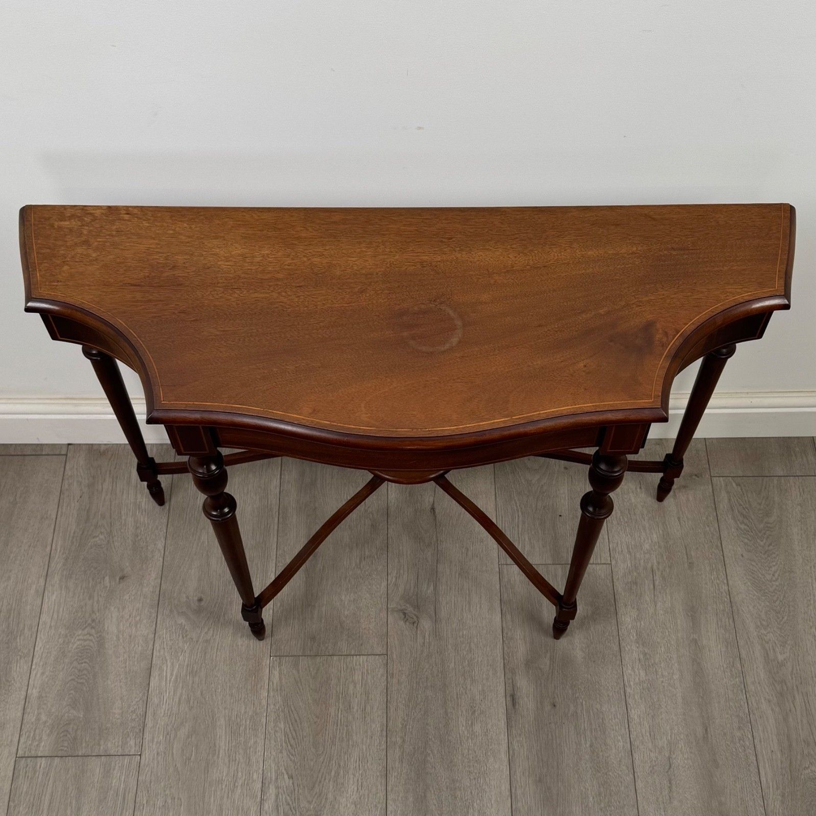 photo furniture Antique 20th Century Serpentine Side Table In Mahogany ( Af 5646 )