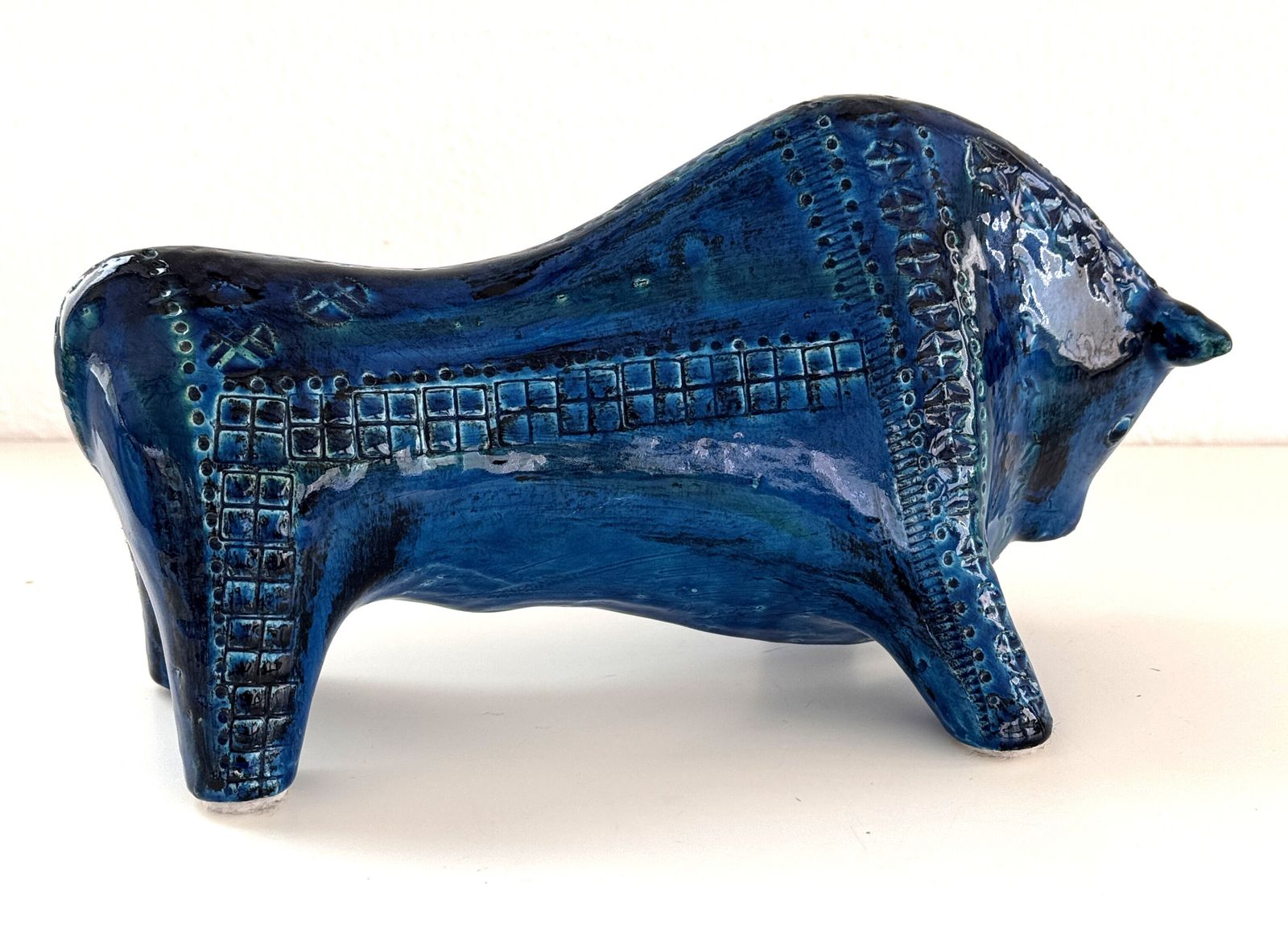 Italian Midcentury Ceramic Bull Rimini Blu By Aldo Londi For Bitossi, 1960s photo vinterior