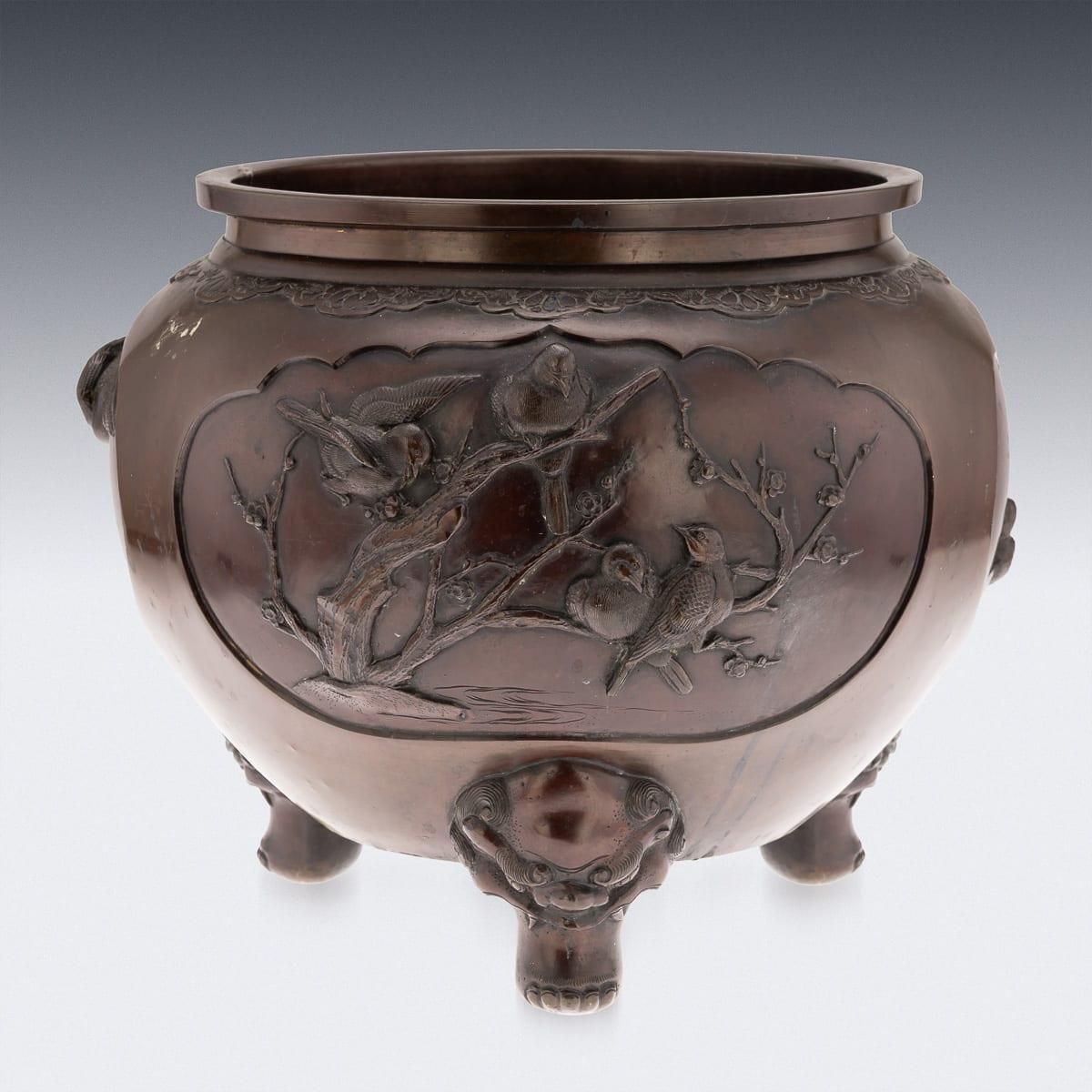 Antique 19th Century Japanese Meiji Period Large Bronze Mythological Jardinière photo vinterior