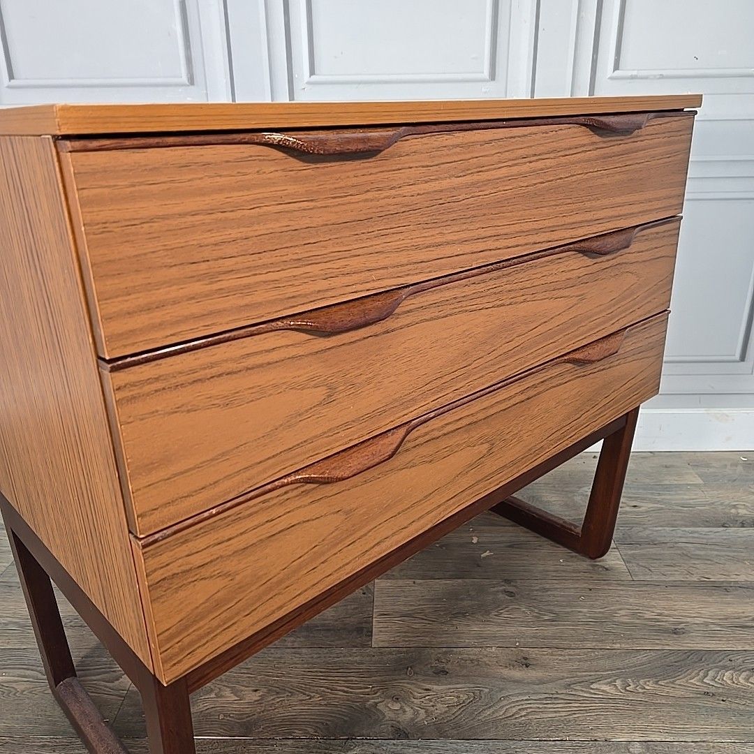 Vintage Chest Of Drawers Raised Sleigh Frame Retro Mid Century Europa Furniture photo vinterior