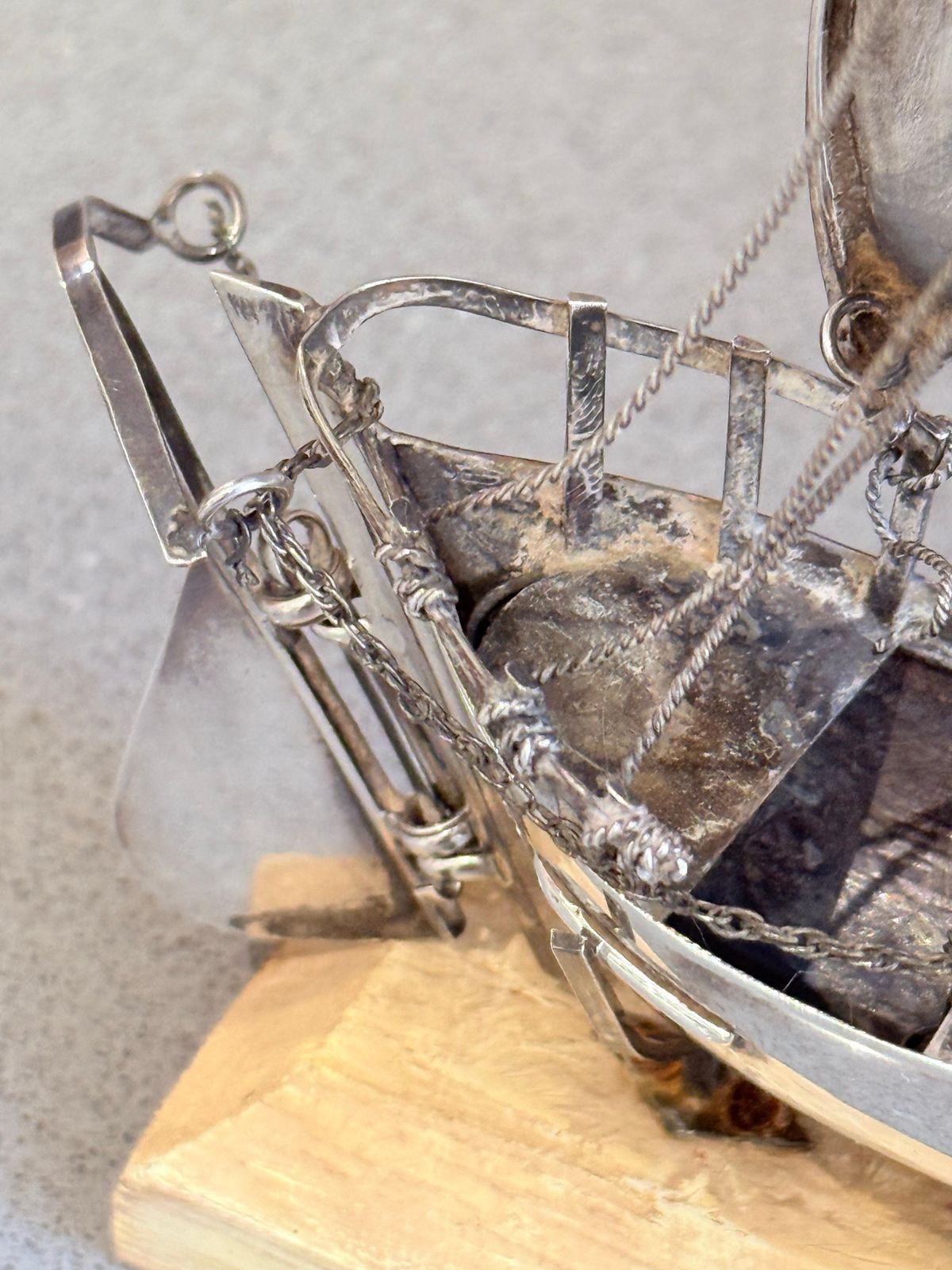 Vintage Silver Plated Sailing Ship Sculpture On Wooden Base, Nautical Décor photo vinterior