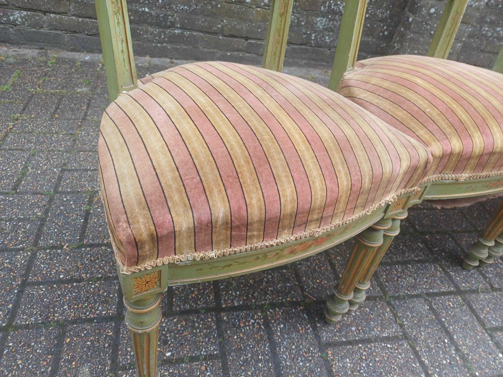 Detailed Set Of 4 French Victorian Painted Dining Chairs Original Velvet Upholstery Shabby Chic Floral Green photo vintage