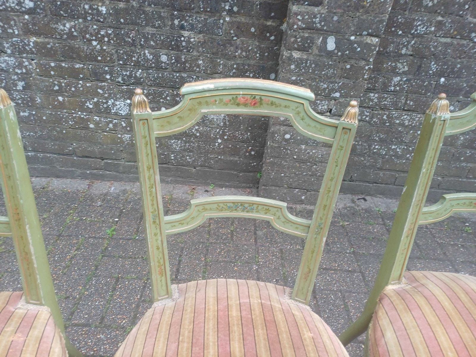 photo furniture Detailed Set Of 4 French Victorian Painted Dining Chairs Original Velvet Upholstery Shabby Chic Floral Green