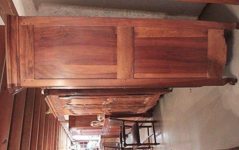 Louis XV Bonnet In Walnut Nineteenth photo Furniture