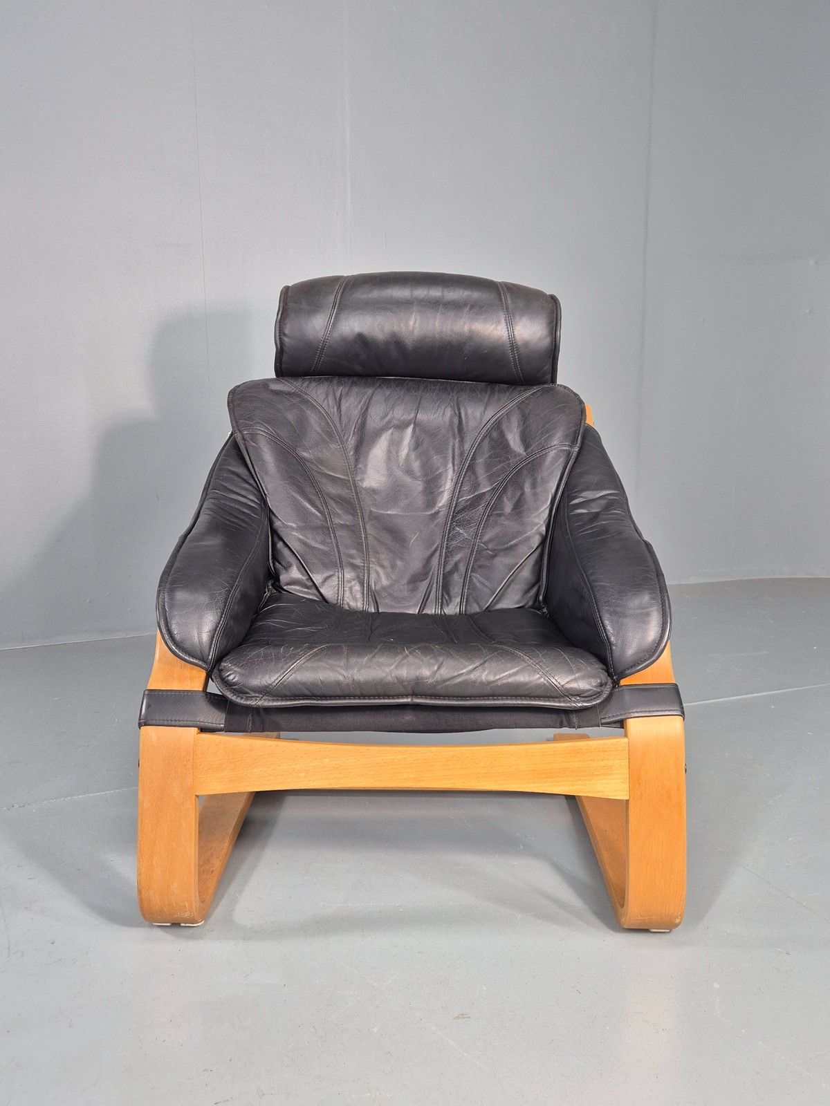 Vintage 1970s Leather Lounge Chair Bentwood Frame Danish Retro Mcm Eb08277 photo Furniture