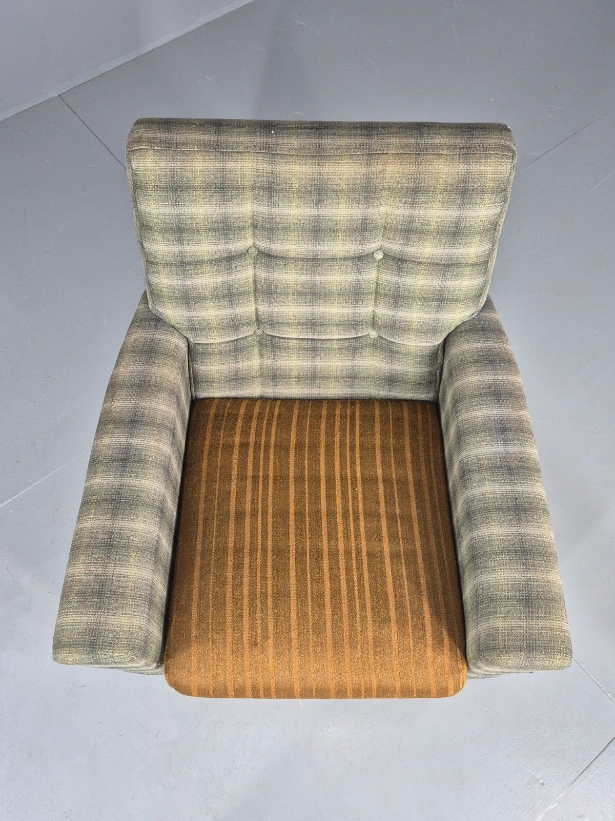 Vintage 1960s Retro Lounge Chair Green And Gold Upholstery Eb11829 photo vintage