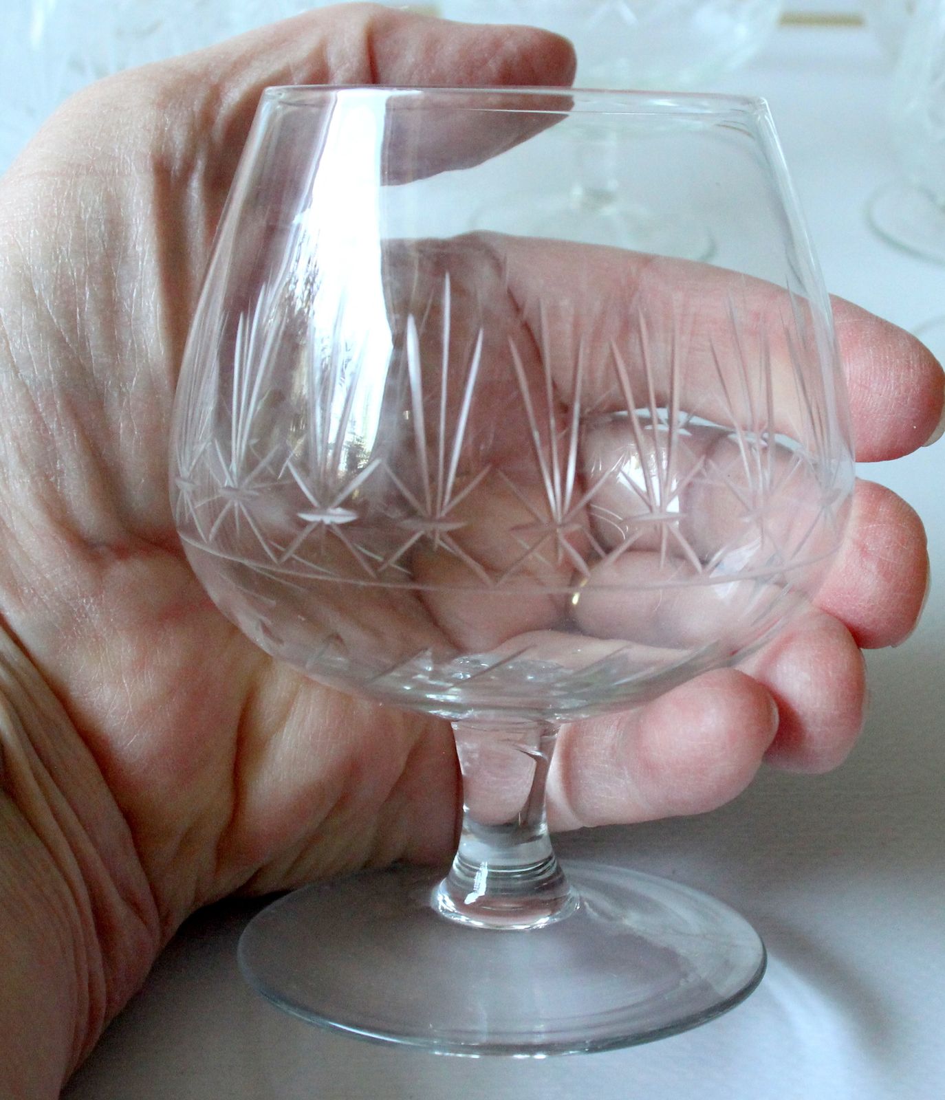 1950s   Rockabilly Old Cut Cognac Glasses In A Brass Stand With Wooden Handle   Set Of 6 Glasses And A Stand   Vintage photo 69.0