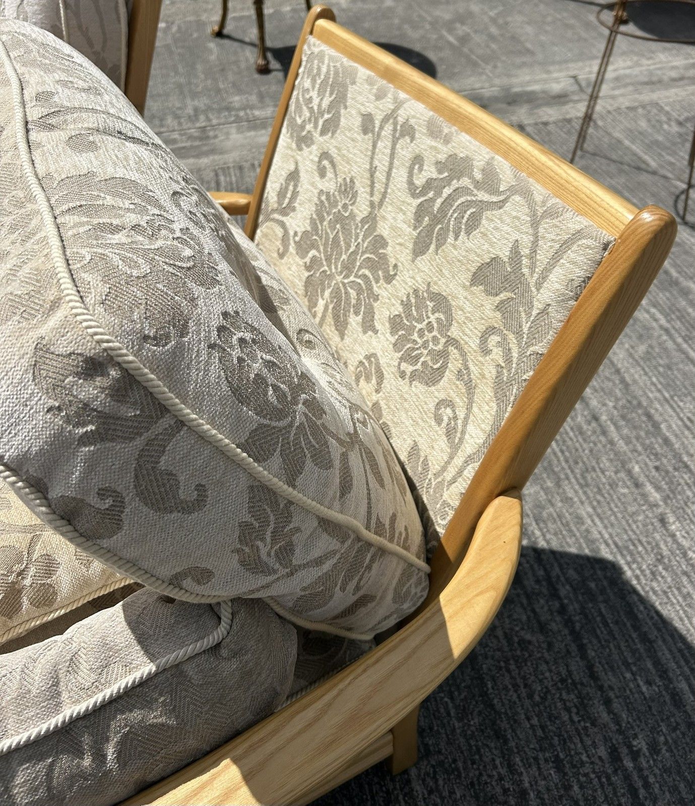 photo vinterior Ercol Blonde Light Ash Palma Pair Of Armchairs Lounge Chairs Pavina Beige Fabric
