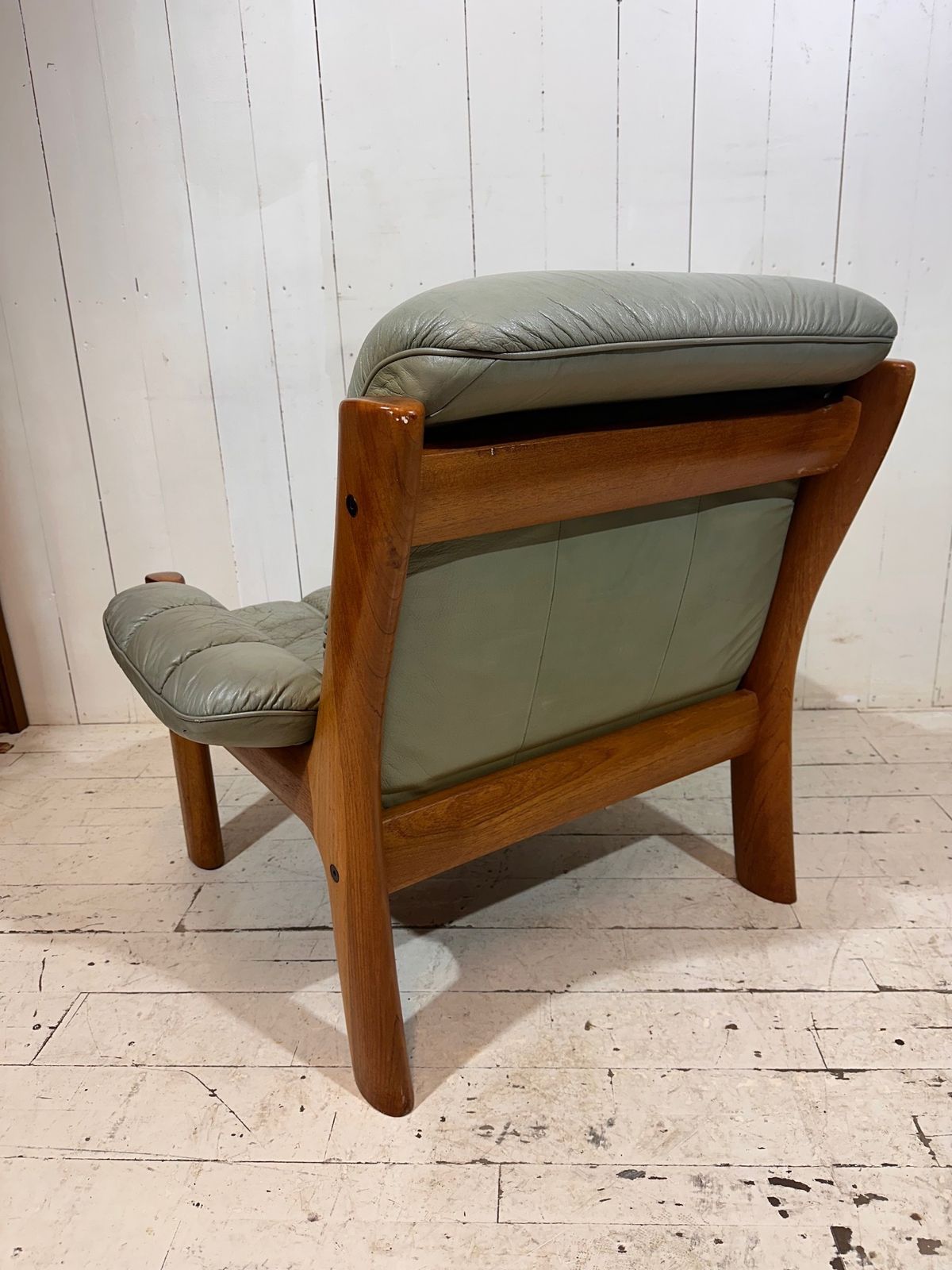Swedish Mid Century Armchair In Distressed Leather By Ekornes photo 429.0