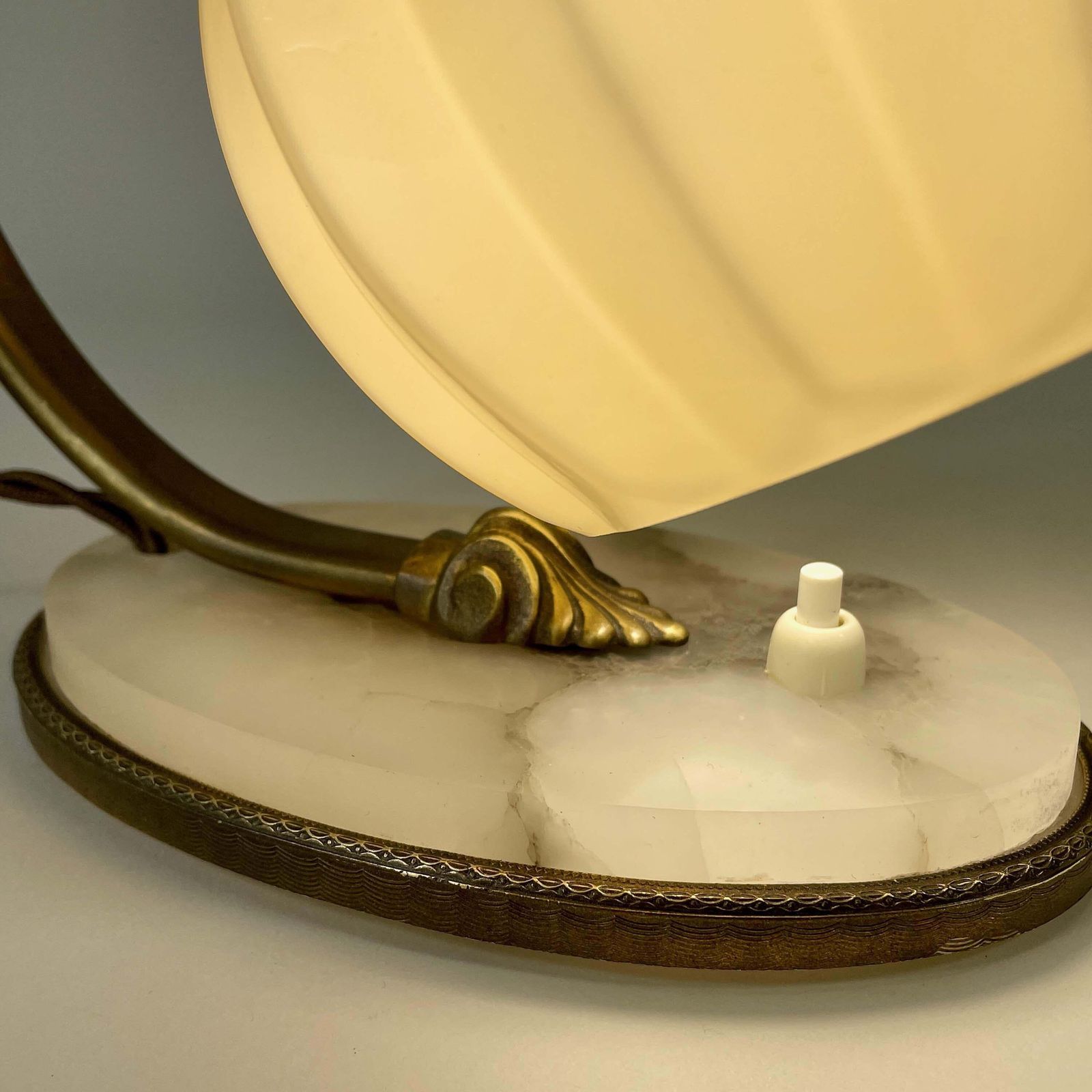 photo furniture Art Deco Table Lamp, Alabaster, Opaline Glass & Brass, Germany 1920s To 1930s