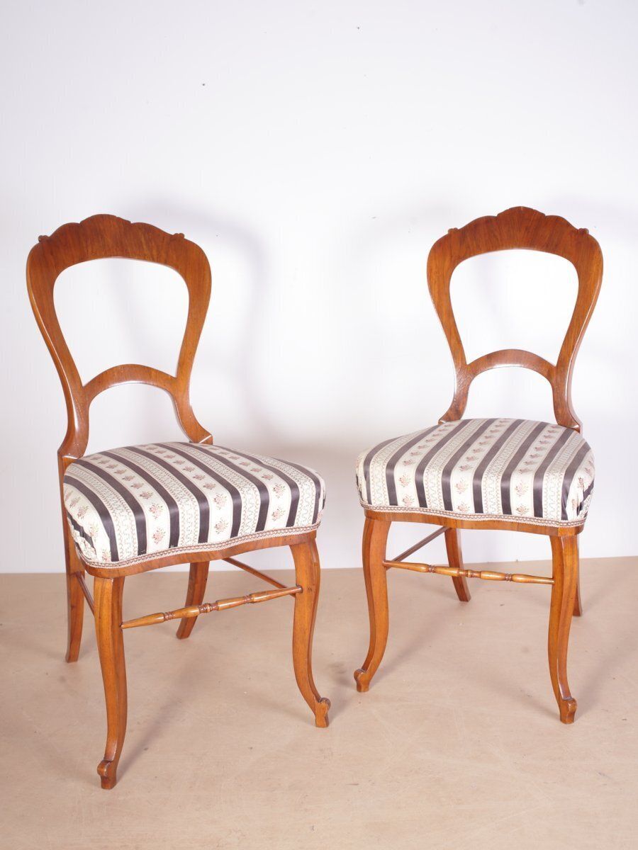 Late Biedermeier Chairs In Walnut, 1880s, Set Of 2