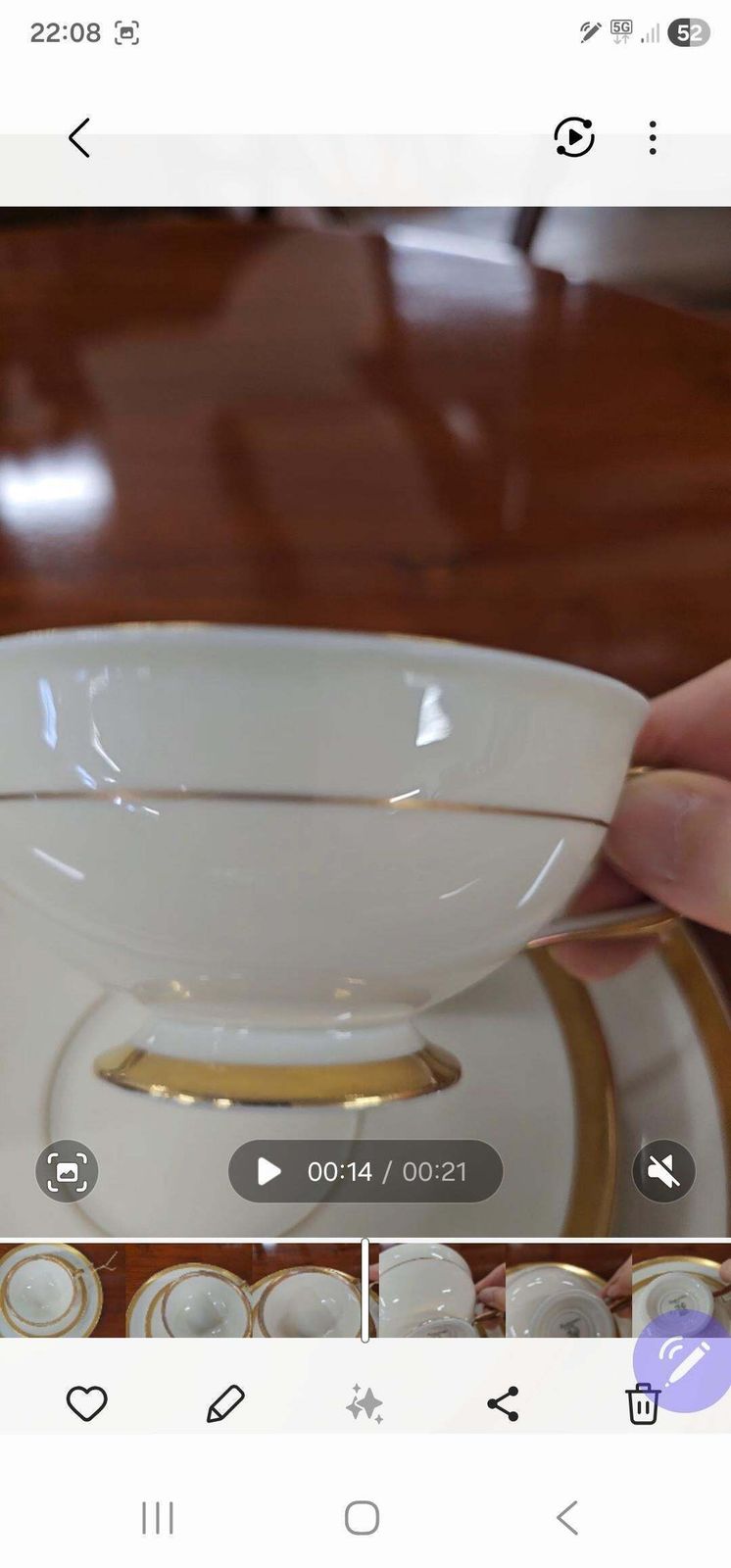 photo for sale Elegant Hutschenreuther Selb Bavaria Porcelain Tea Cup Set, Mid 20th Century