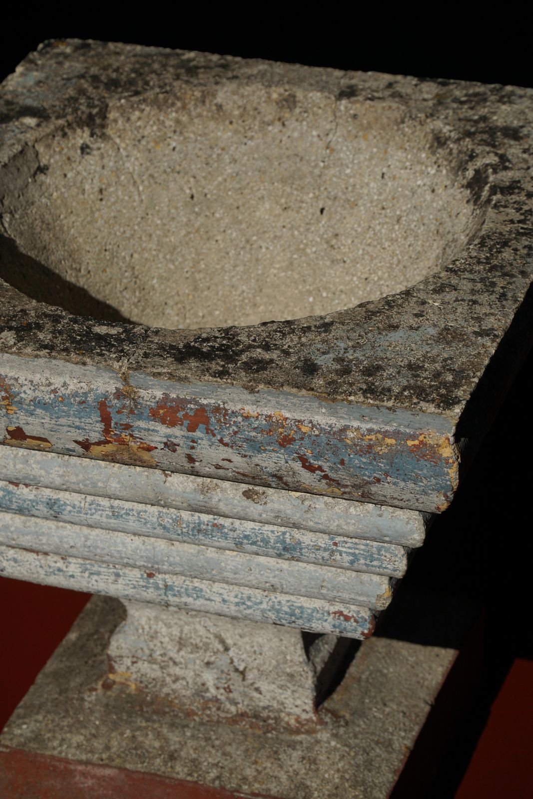 Pair Of French Decorative Cast Stone Jardinières, Mid 20th Century, 1960s photo vinterior