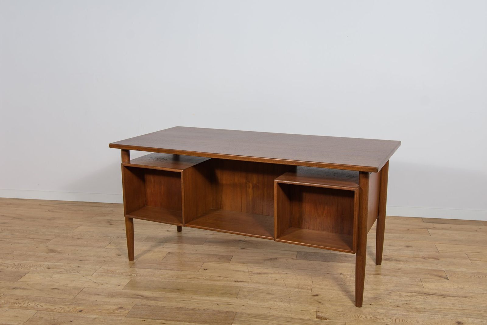 Mid Century Freestanding Teak Desk By Arne Vodder For Sibast, 1960s photo vintage