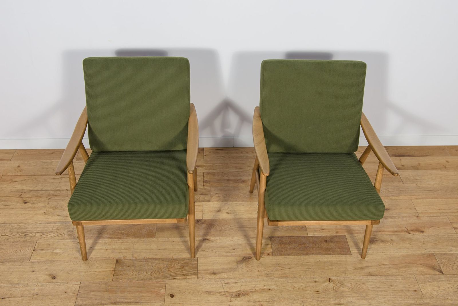 Mid Century Modern Armchairs From Ton, Czechoslovakia, 1960s, Set Of 2 photo buy