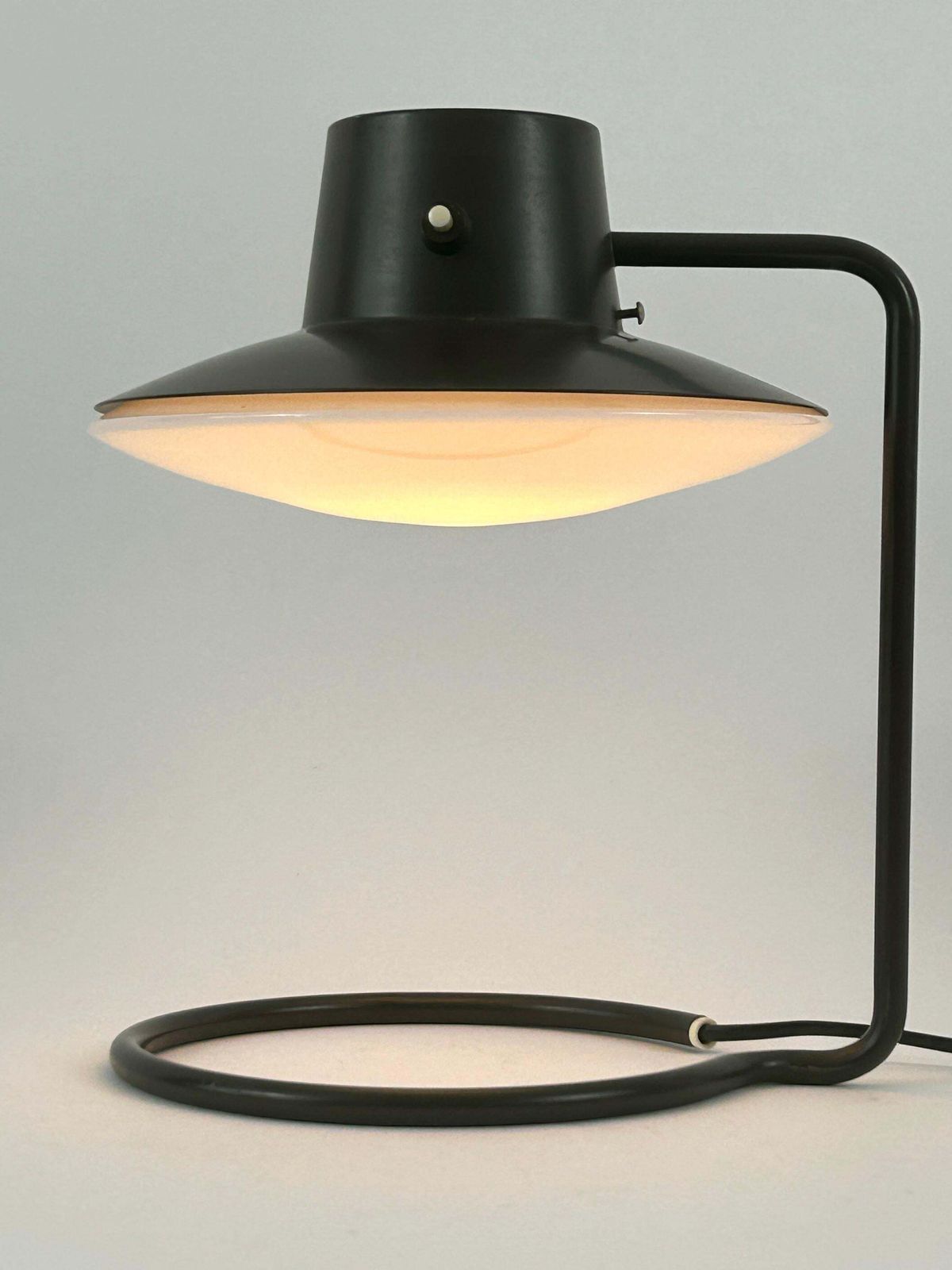 Early Dark Brown Oxford Table Lamp By Arne Jacobsen For Louis Poulsen 1960s photo furniture