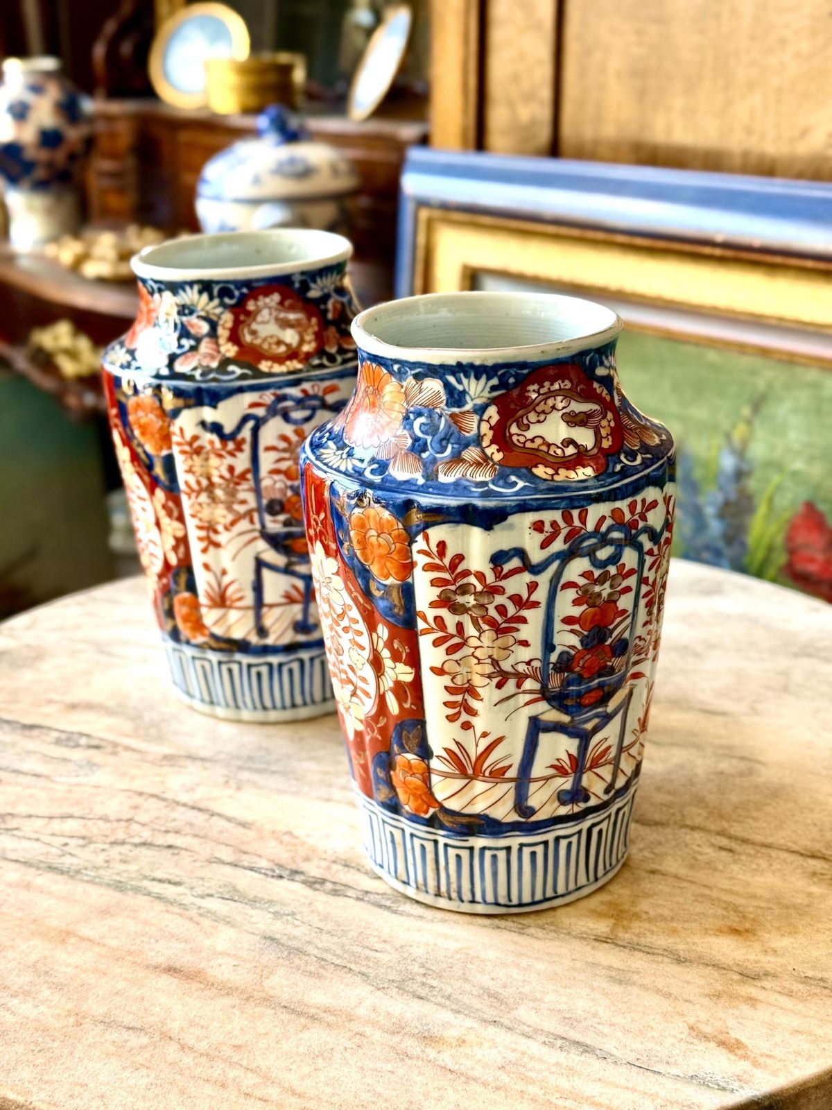 photo vintage Pair Of 19th Century Japanese Imari Porcelain Vases