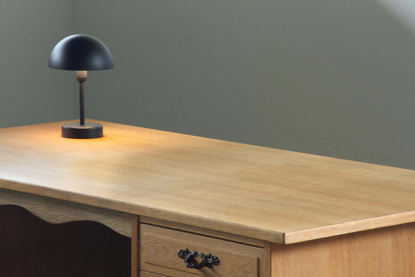 Vintage Mid Century Brutalist Danmark Oak Desk, Style Of Henning Kjærnulf photo vinterior