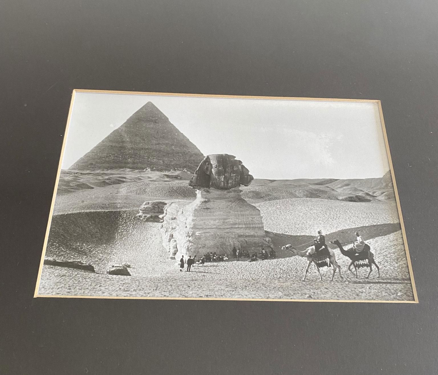 Egypte 1950, zwart-witfoto's van de Saharawoestijn met Sfinx en piramides op papier photo Kunst