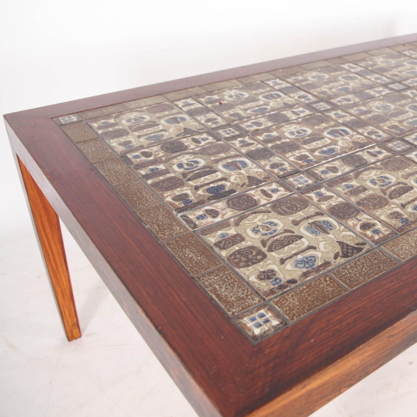 photo furniture Set Of 3 Rosewood And Ceramic Low Tables