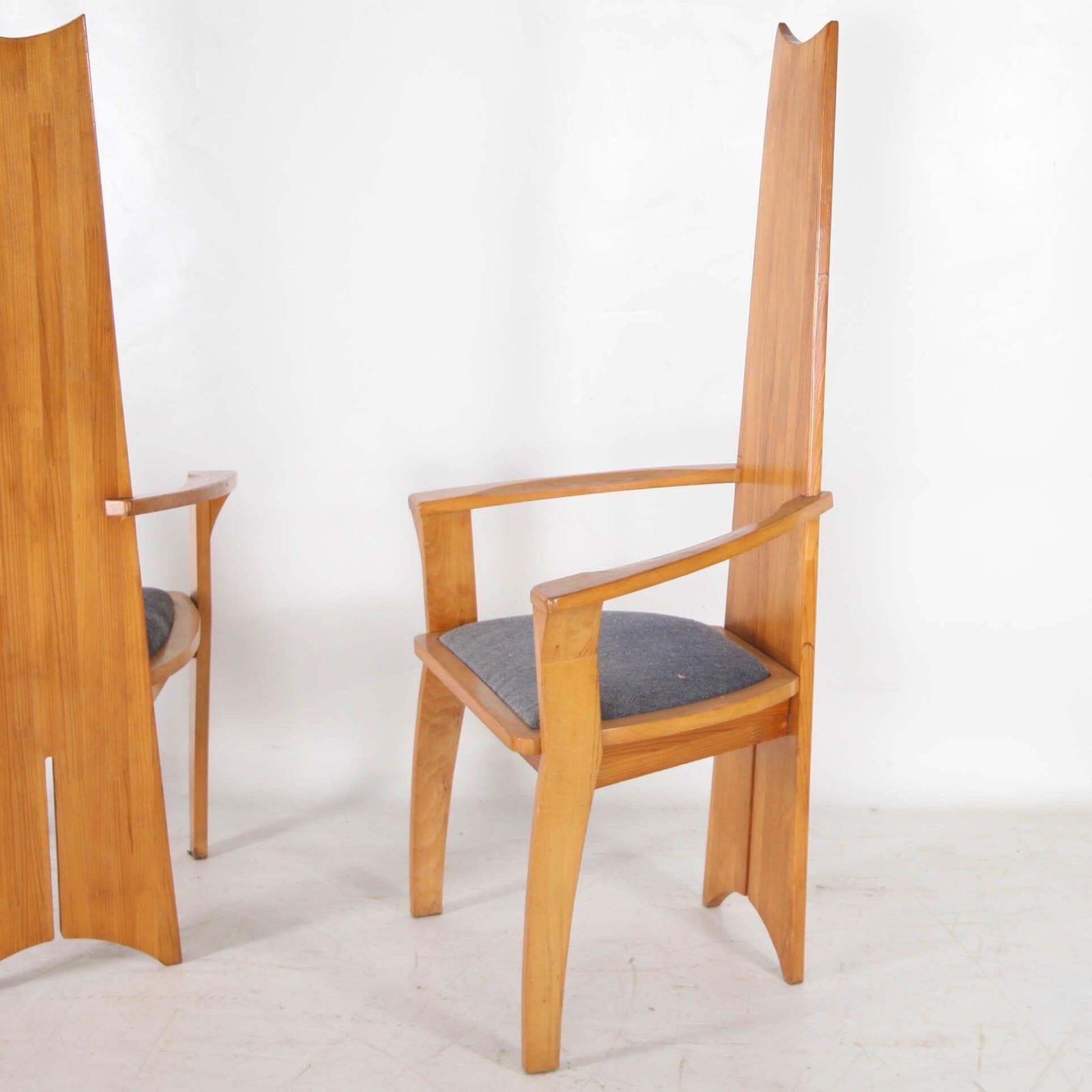 photo furniture Pair Of Japanese Pinewood Armchairs