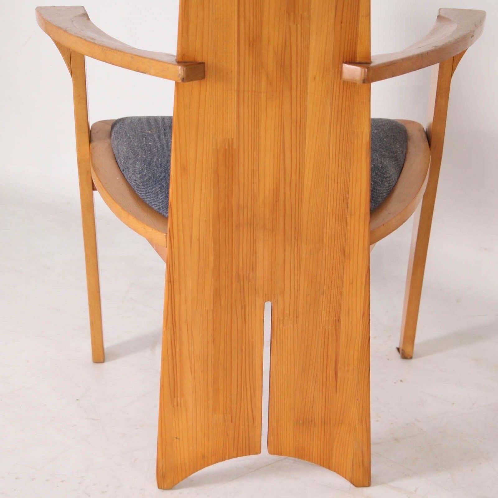 photo vinterior Pair Of Japanese Pinewood Armchairs