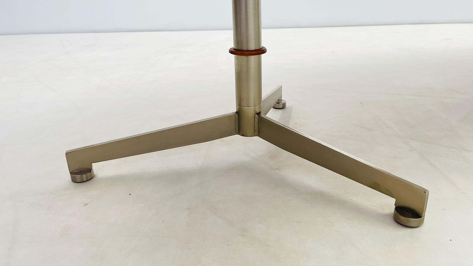 Rare Version Of The 'T96' Boomerang Desk By Osvaldo Borsani photo buy