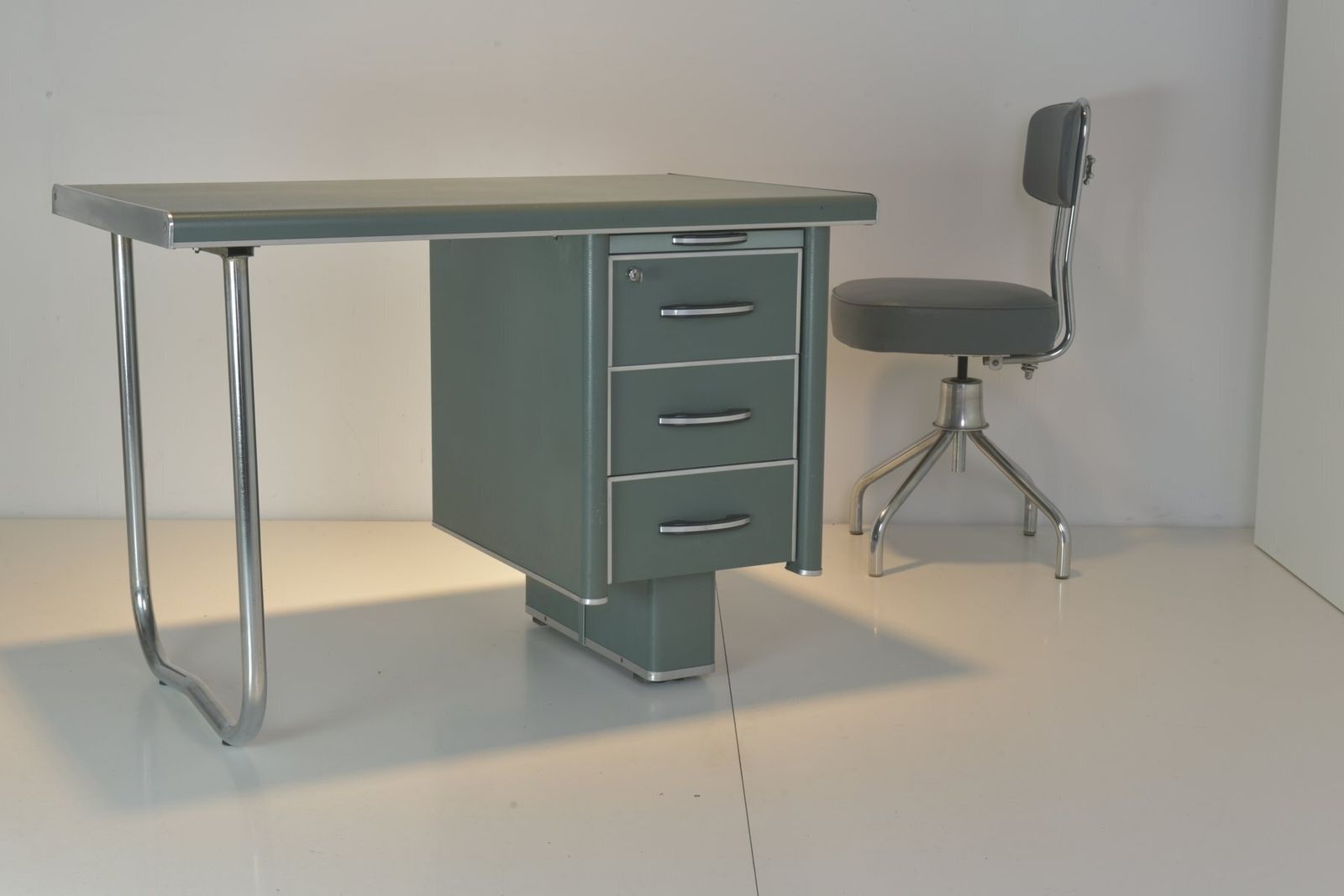 Steeltube Desk With Desk Chair From Nori, France, 1958, Set Of 2 photo 2669.0