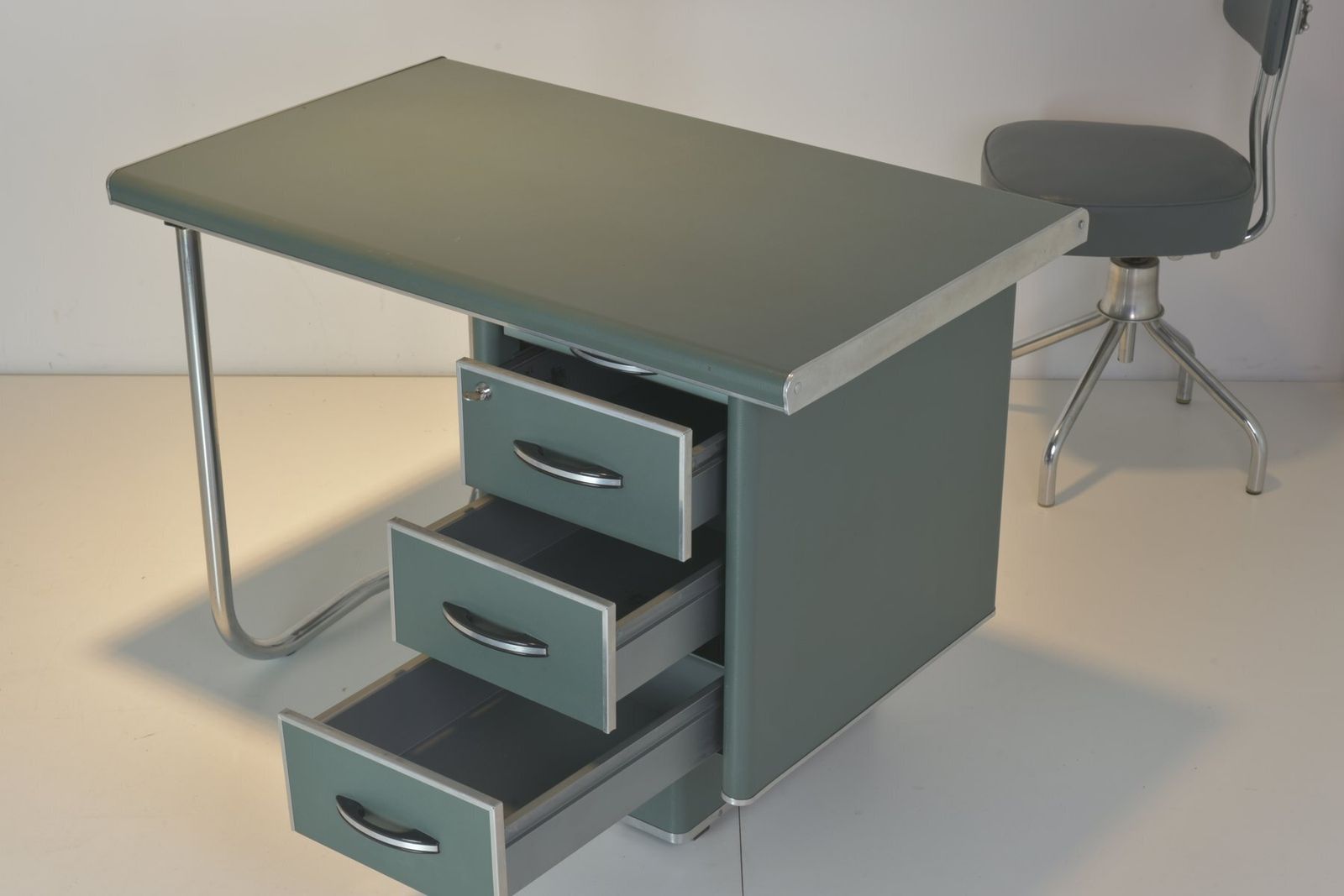 Furniture Steeltube Desk With Desk Chair From Nori, France, 1958, Set Of 2 photo