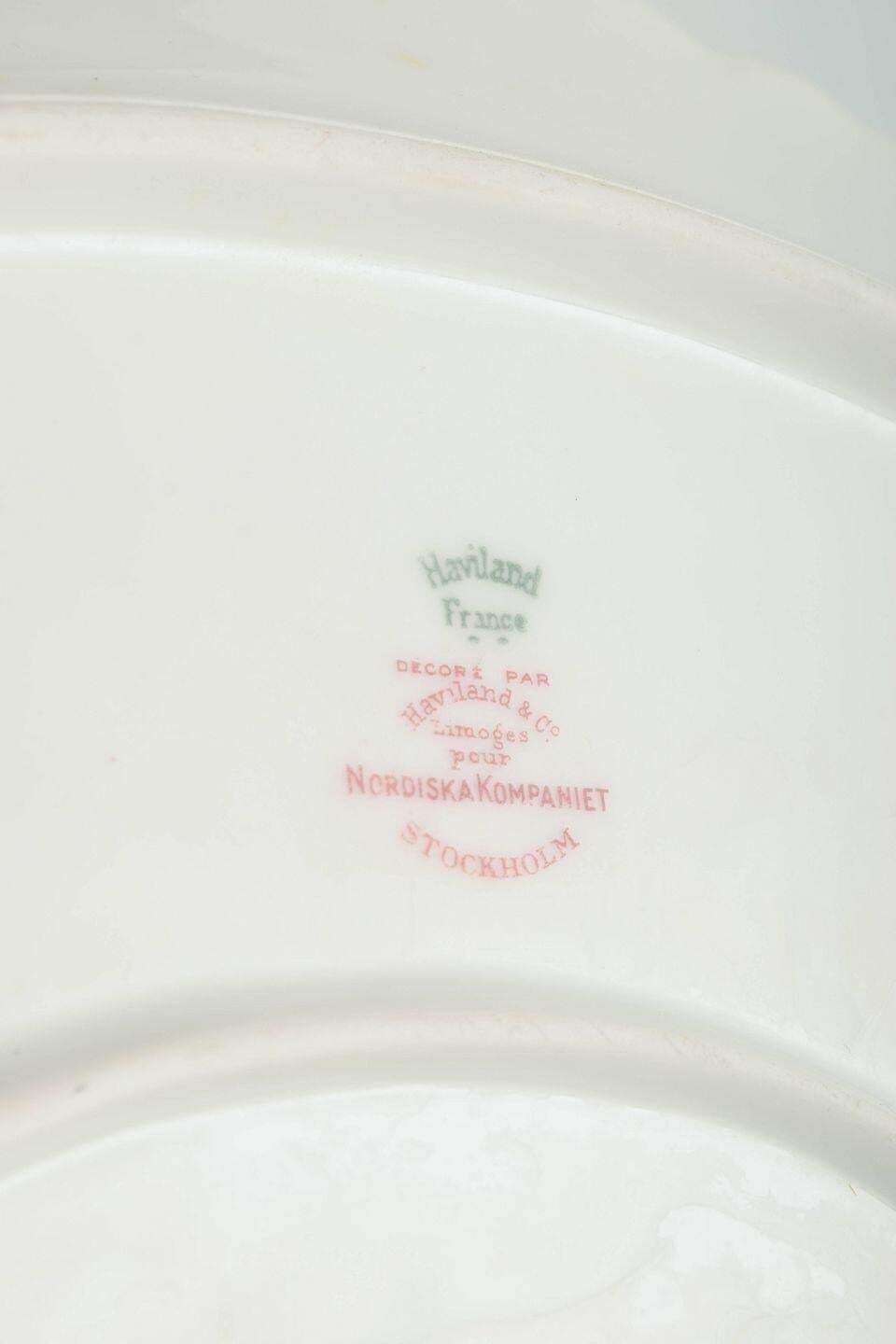 Haviland, France. Pair Of Oval Porcelain Dishes In Cream Tone With Gilded Edges. photo Home Decor