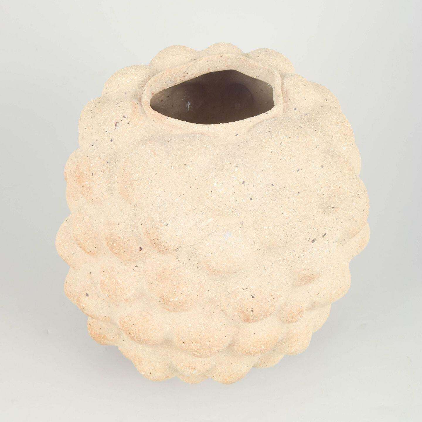 Christina Muff, céramiste danoise contemporaine. Vase en forme de bulle. 2025 photo furniture