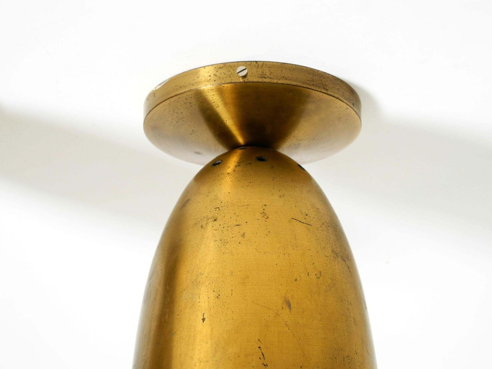 photo for sale Een paar grote Mid-Century Modern messing plafondlampen