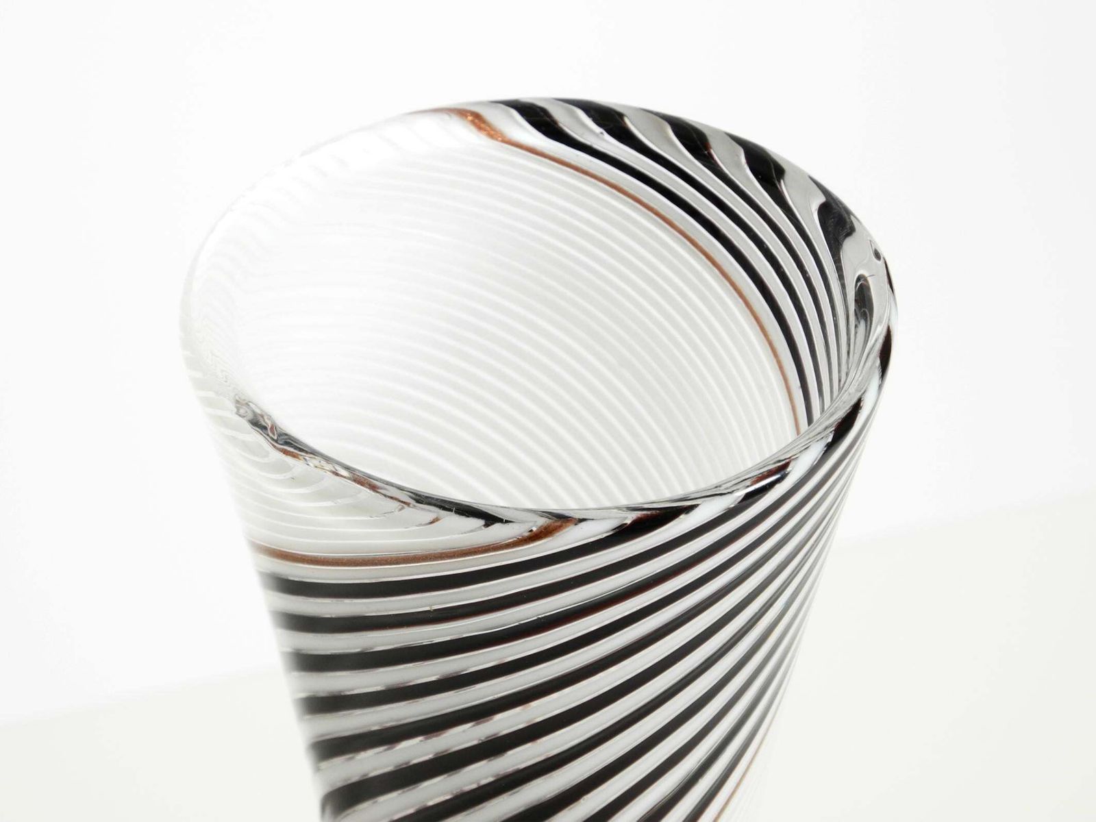 photo furniture Italian Mid Century Murano Glass Vase By Dino Martens For Aureliano Toso