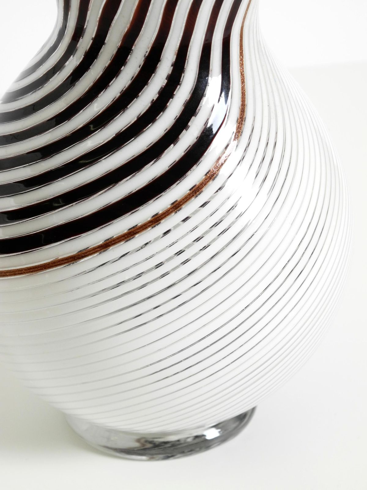 photo buy Italian Mid Century Murano Glass Vase By Dino Martens For Aureliano Toso