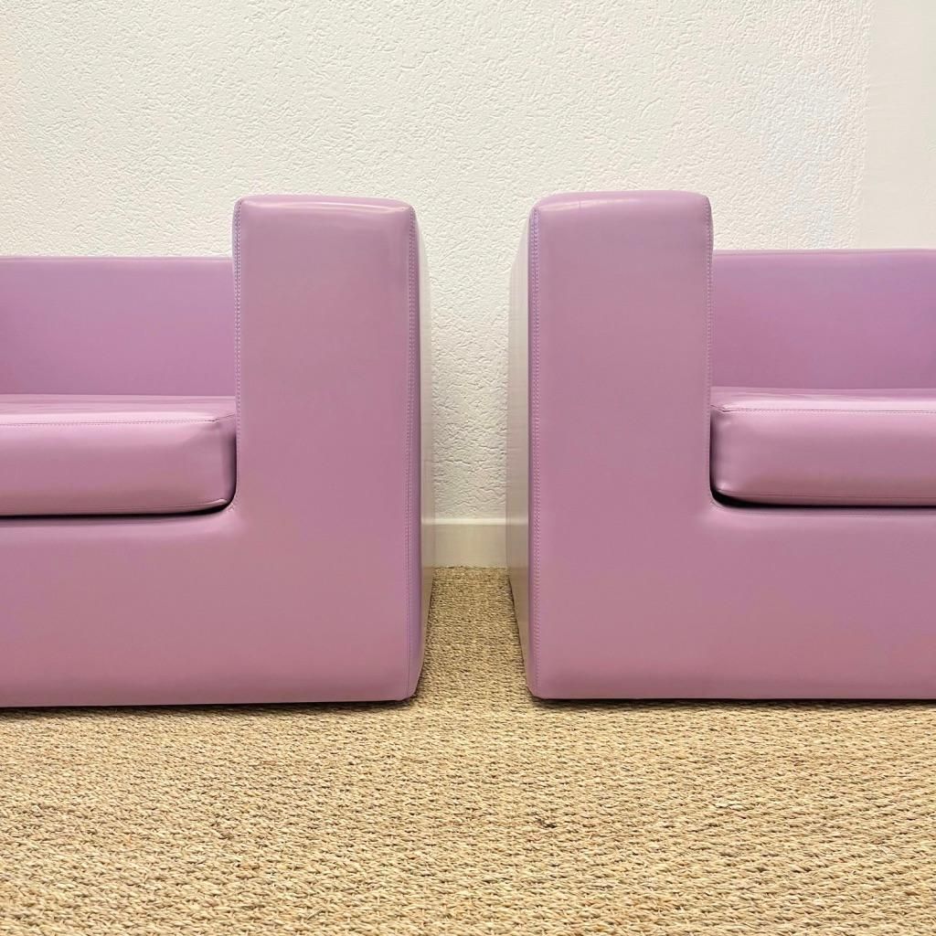 Furniture 1/3 "Throw Away" Lilac Vinyl Armchair By Willie Landels, Zanotta Italy Ca. 1960s photo