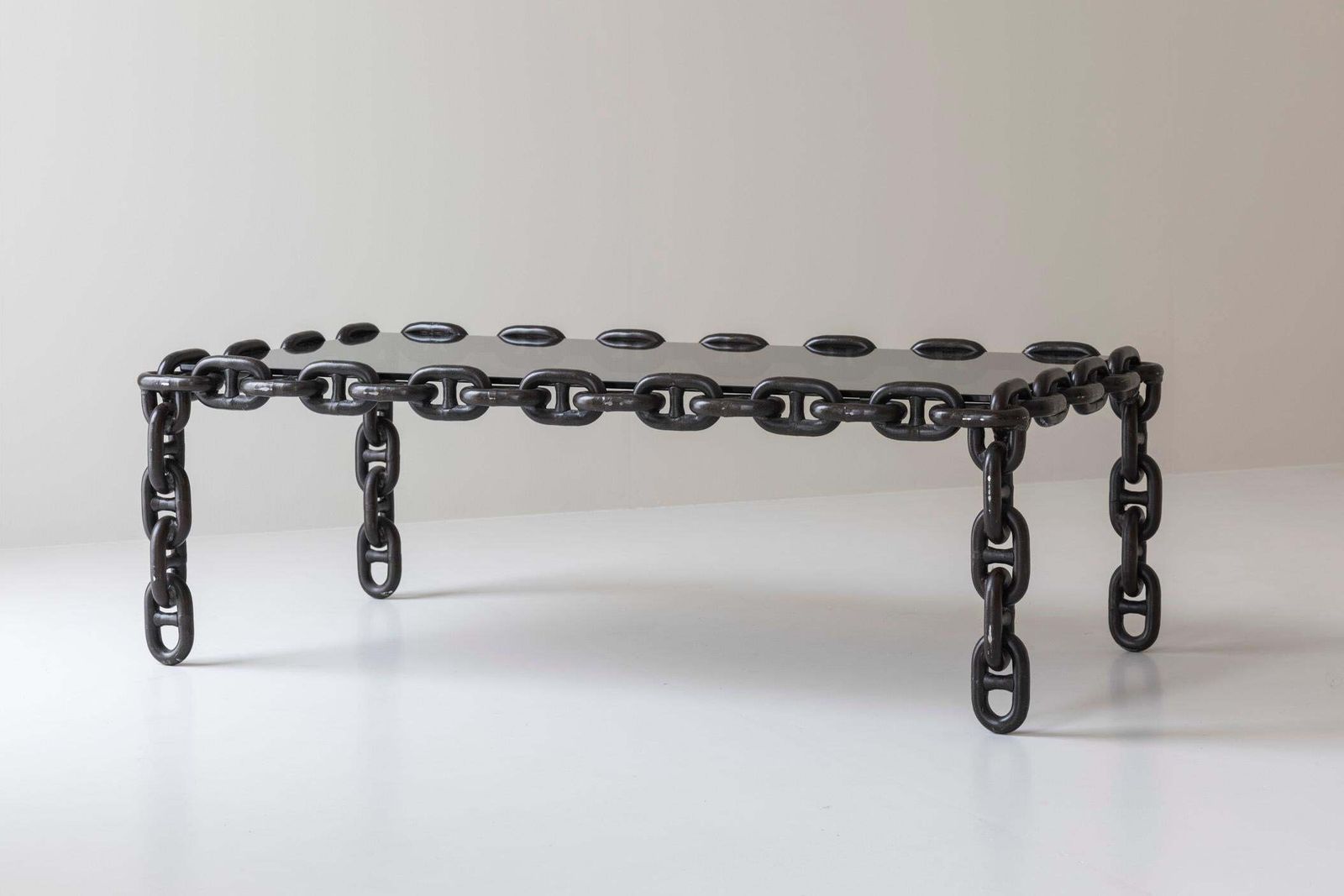 photo vinterior Exceptional Artisan Chain Link Coffee Table, Belgium 1970s.