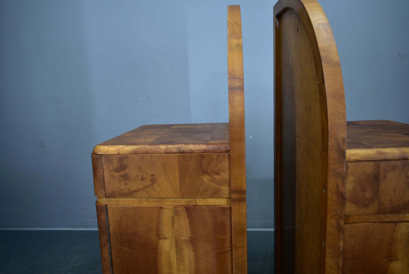 photo vinterior 1934s Pair Of Art Deco Bedside Tables, Czechoslovakia