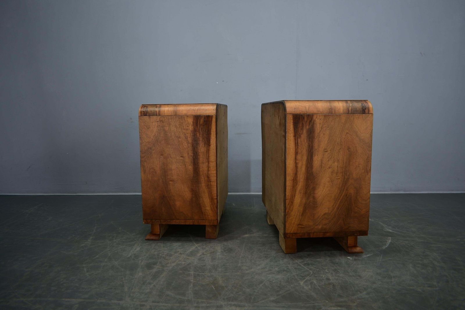photo vinterior Paire de tables de chevet Art déco, Tchécoslovaquie, 1937